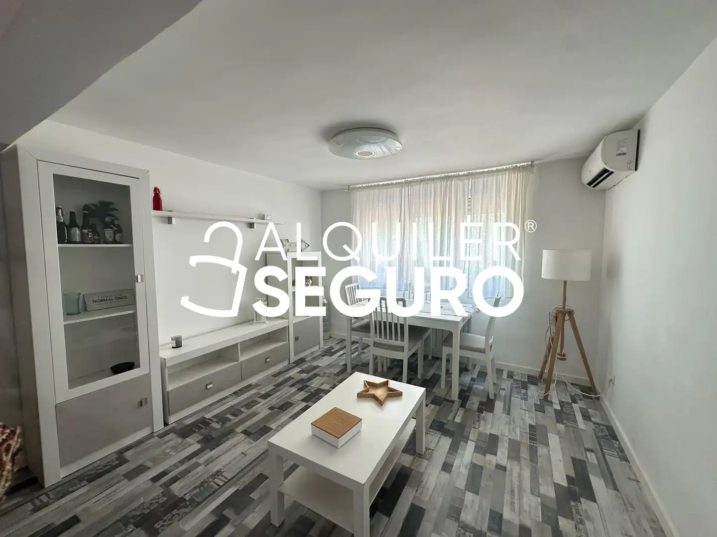 Bedroom of Flat for rent in Madrid  with Air Conditioner, Heating and Furnished