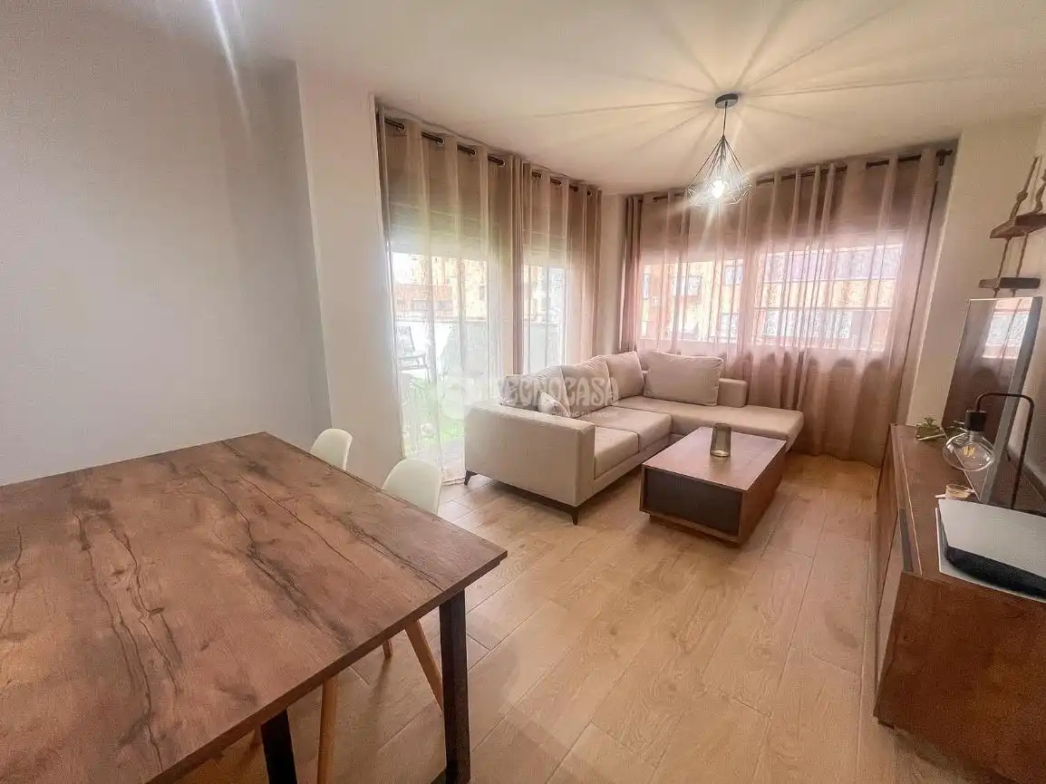 Sala de estar de Piso en venta en Navalcarnero con Aire acondicionado, Trastero y Piscina comunitaria
