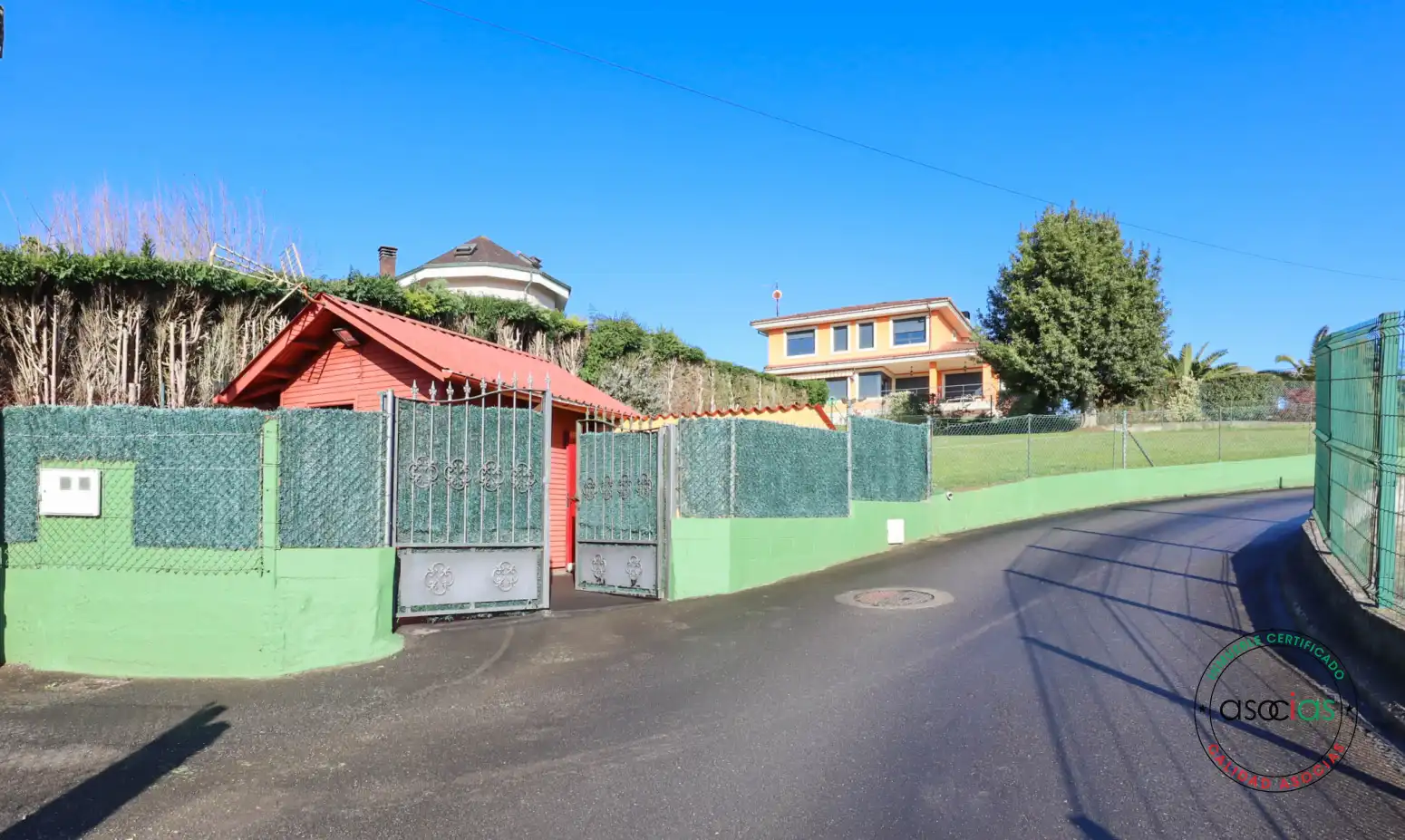 Vista exterior de Casa o chalet en venta en Oviedo  con Trastero