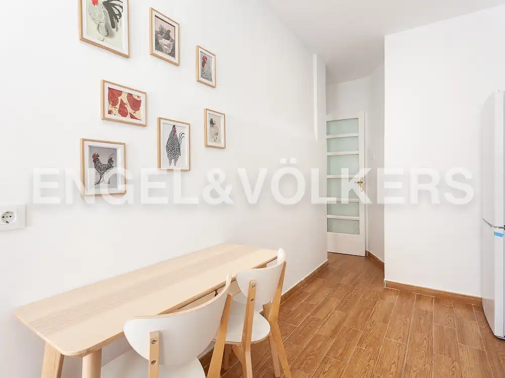 Dining room of Flat for rent in Valencia  with Heating, Parquet flooring and Terrace
