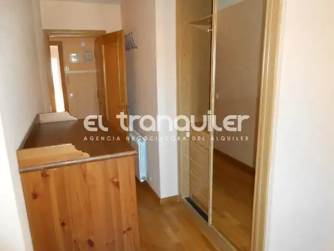 Schlafzimmer von Wohnung zum Verkauf in Madrid mit Klimaanlage, Abstellraum und Möbliert