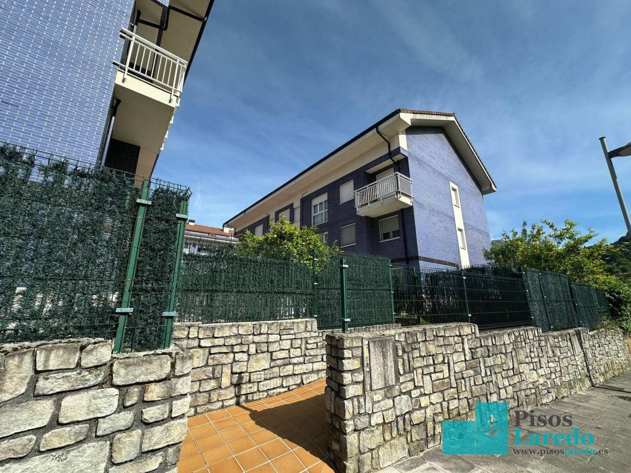 Vista exterior de Pis en venda en Ramales de la Victoria amb Calefacció i Parquet