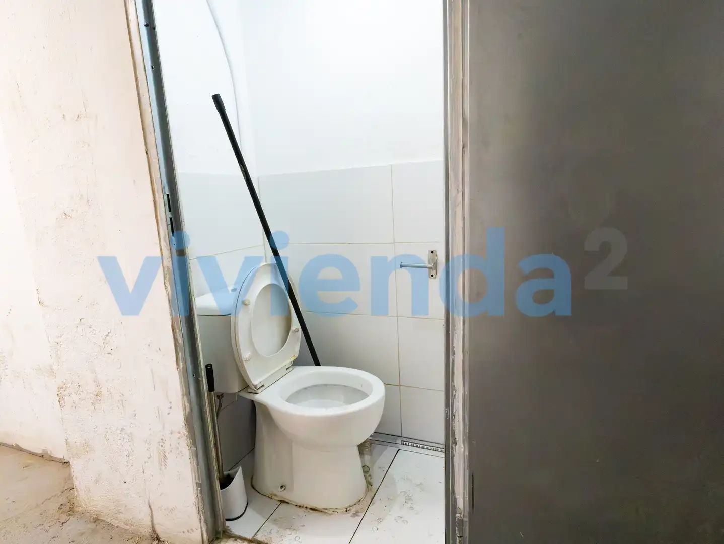 Bany de Local en venda en Madrid