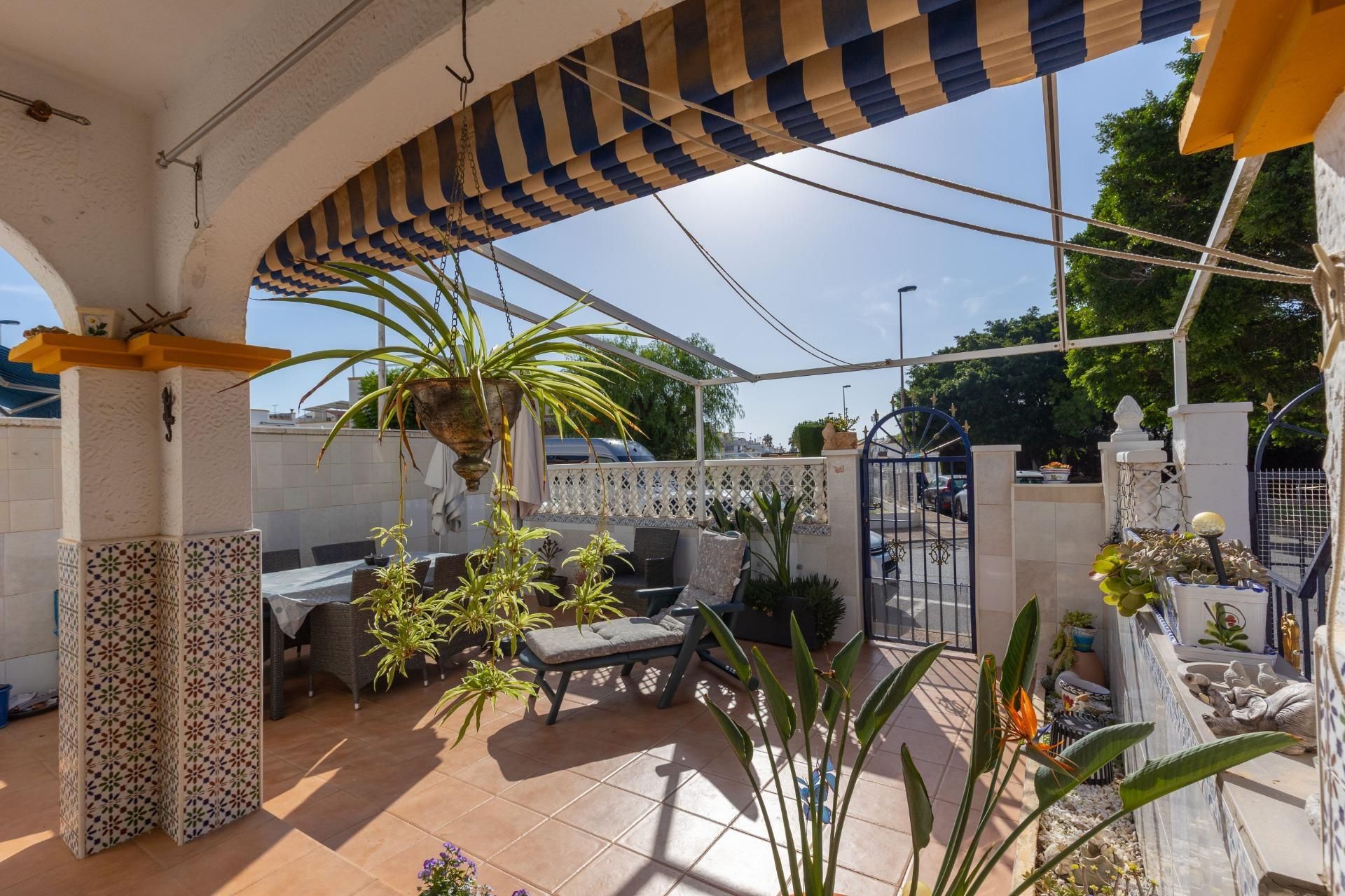 Terrace of Planta baja for sale in Torrevieja  with Air Conditioner, Private garden and Community pool