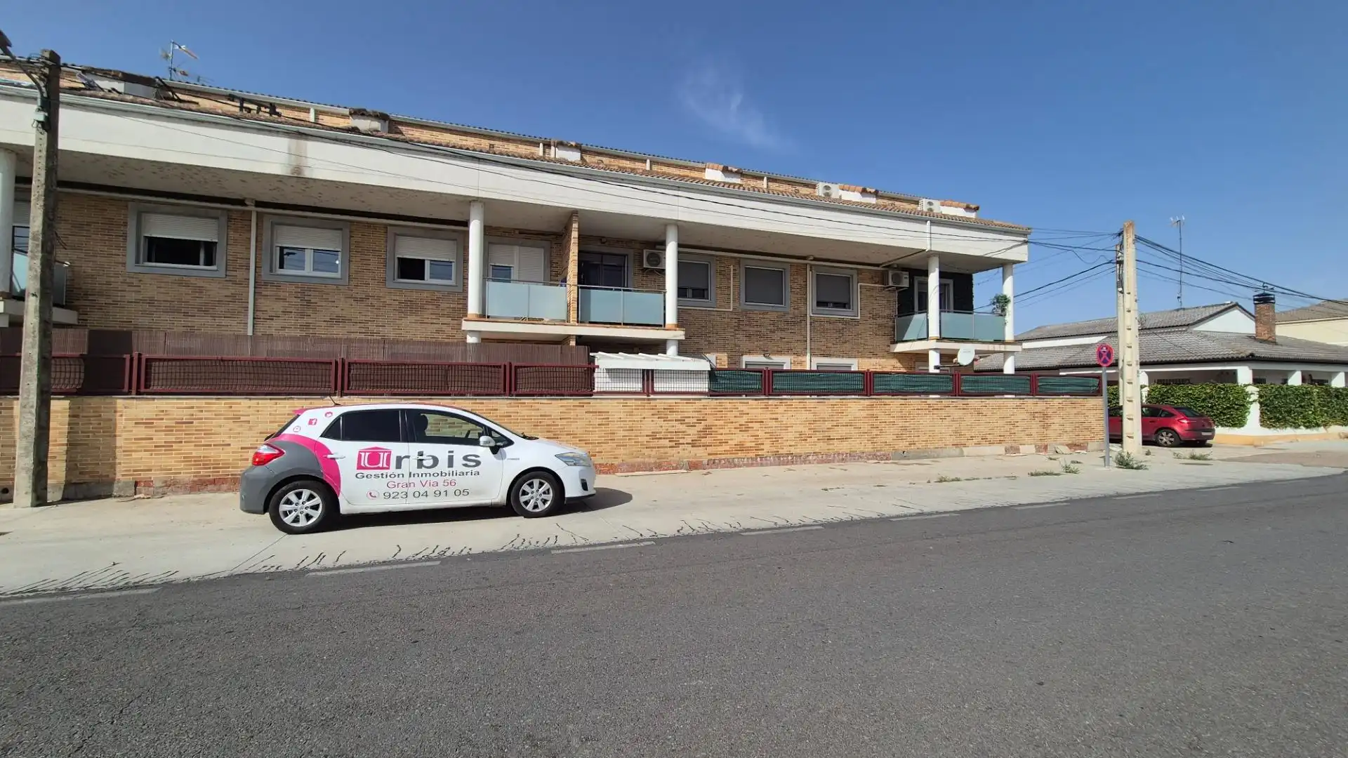 Vista exterior de Planta baixa en venda en Encinas de Abajo amb Calefacció