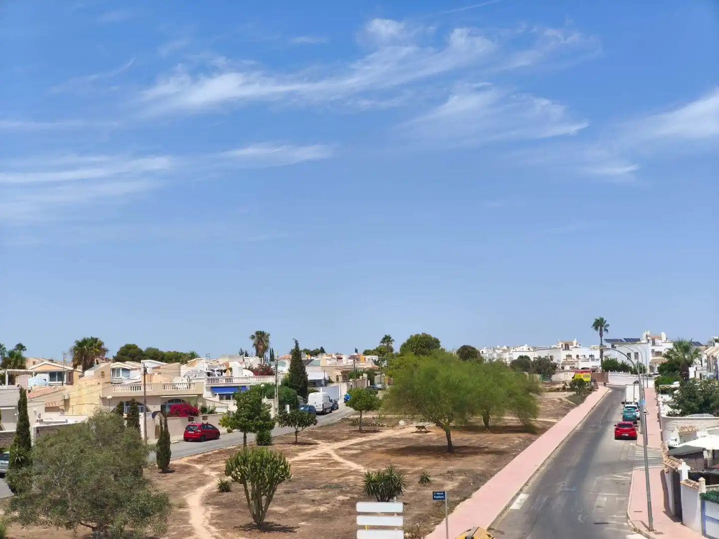 Außenansicht von Wohnungen zum Verkauf in Orihuela mit Klimaanlage, Heizung und Terrasse