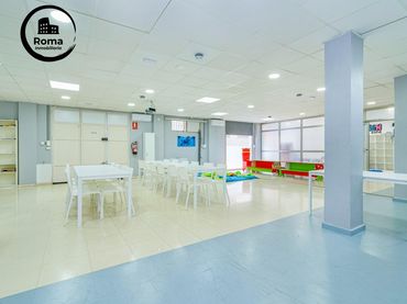 Local comercial en venda a Calle Alhambra 2
