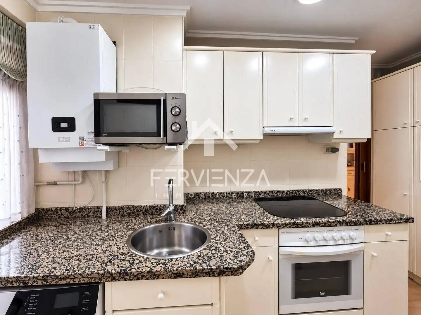Piso con ascensor en venta en Fozaneldi - Tenderina - Ventanielles, imagen 11