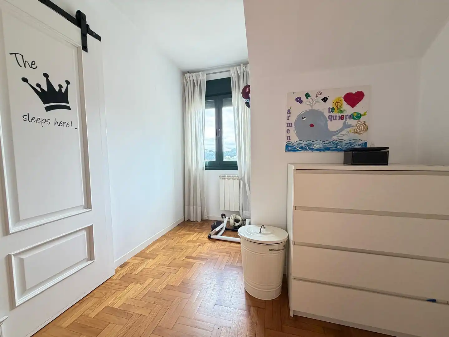 Habitación de Dúplex en venta en Mieres (Asturias) con Calefacción, Parquet y Trastero