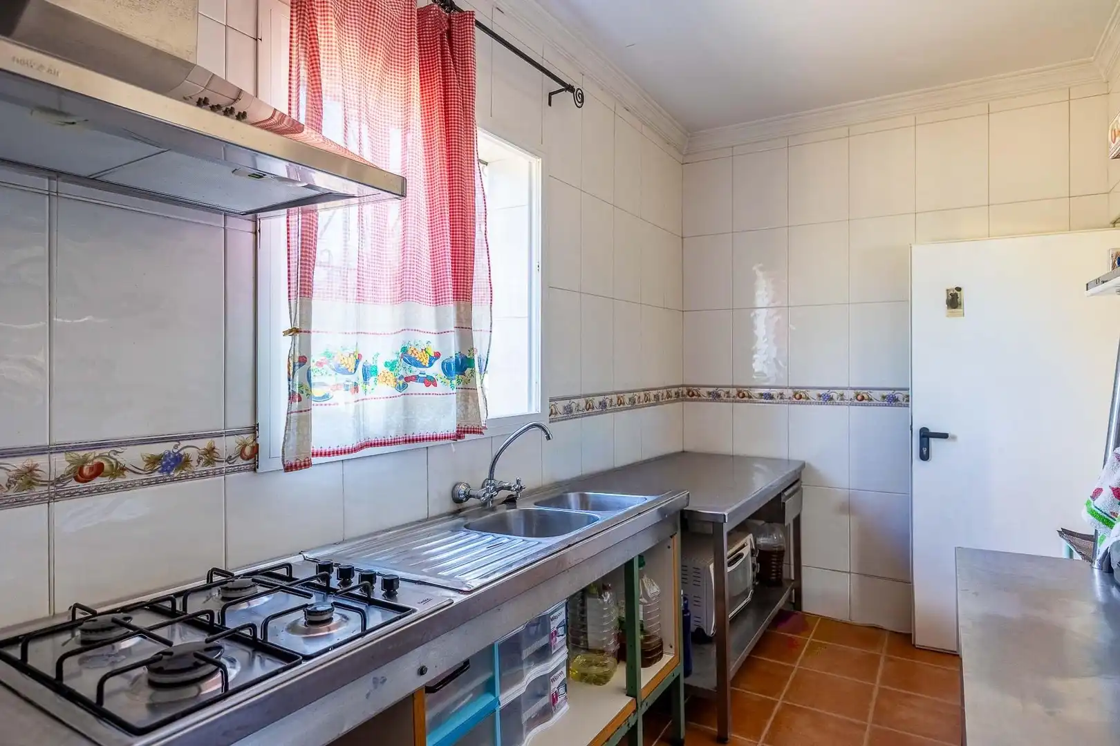 Cuina de Finca rústica en venda en Alcalá de Guadaira amb Aire condicionat i Piscina