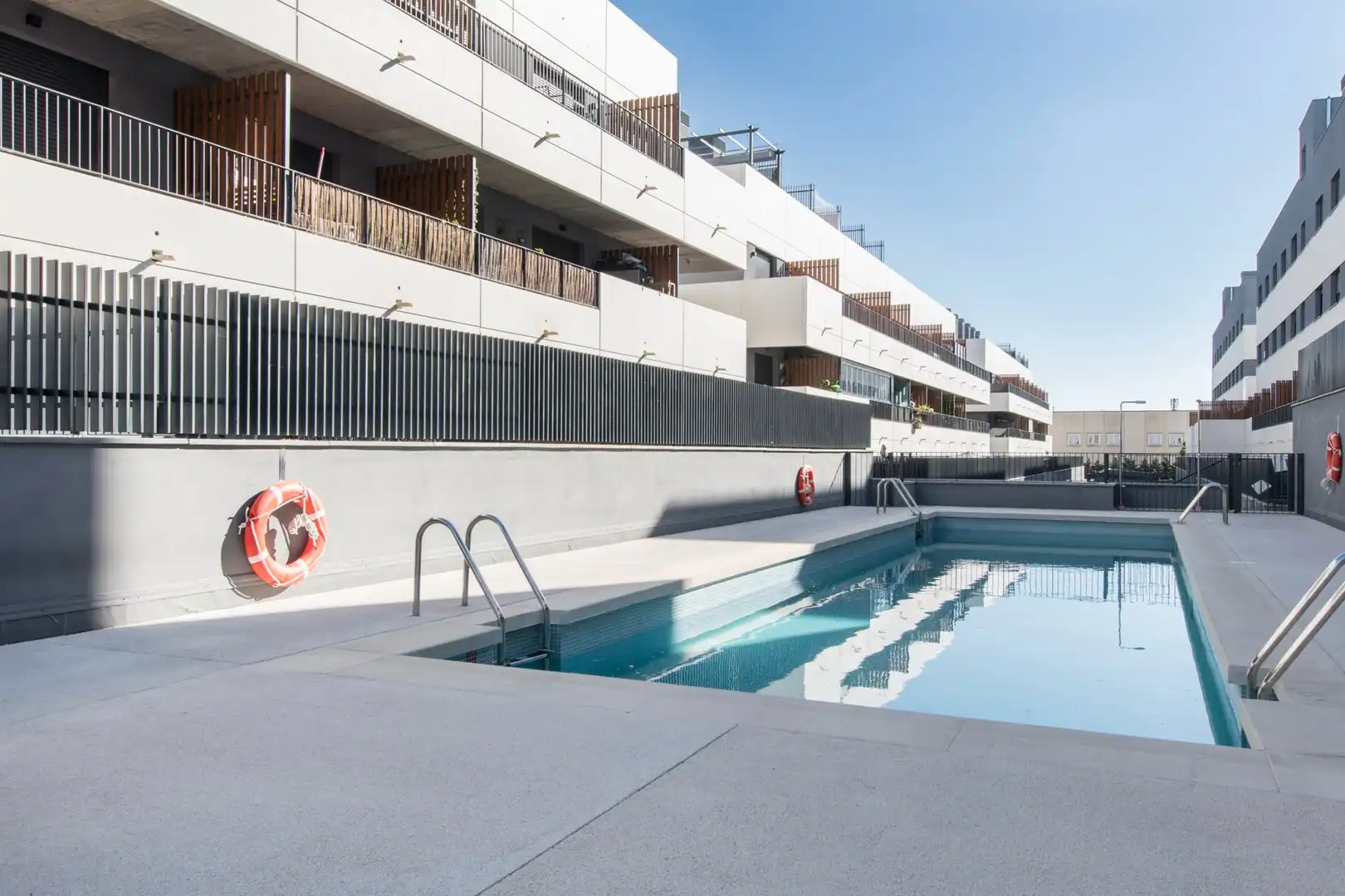 Piscina de Loft de lloguer en San Sebastián de los Reyes amb Aire condicionat, Calefacció i Terrassa