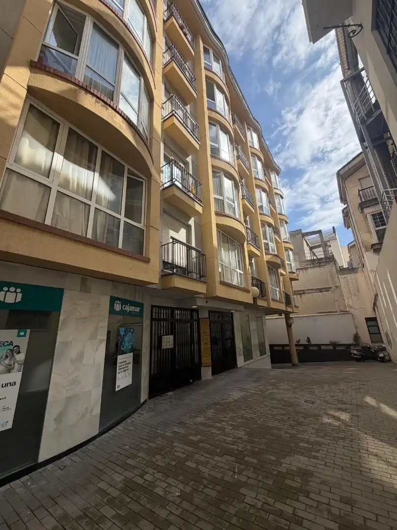 Apartamento de alquiler en Calle Marcelino Sanz de Sautuola, 12, Puerto Chico