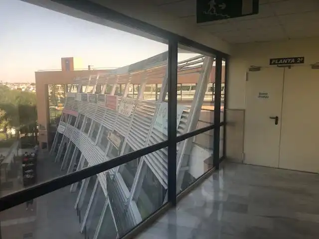 Vista exterior de Oficina en venta en Tomares con Aire acondicionado y Calefacción