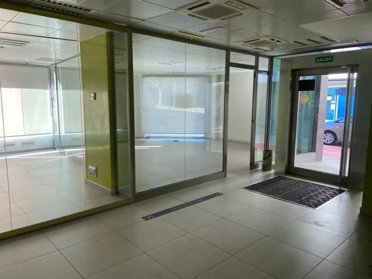 Oficina de lloguer a Montornès del Vallès, imagen 3