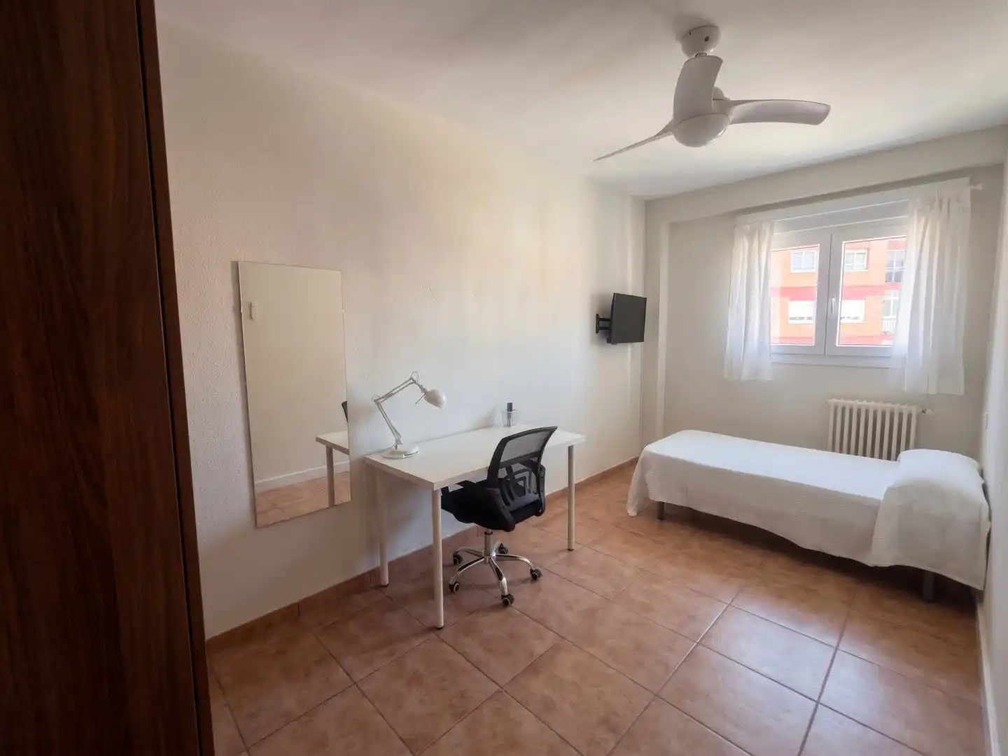Schlafzimmer von Wohnung zur Miete in Valladolid mit Heizung, Terrasse und Möbliert
