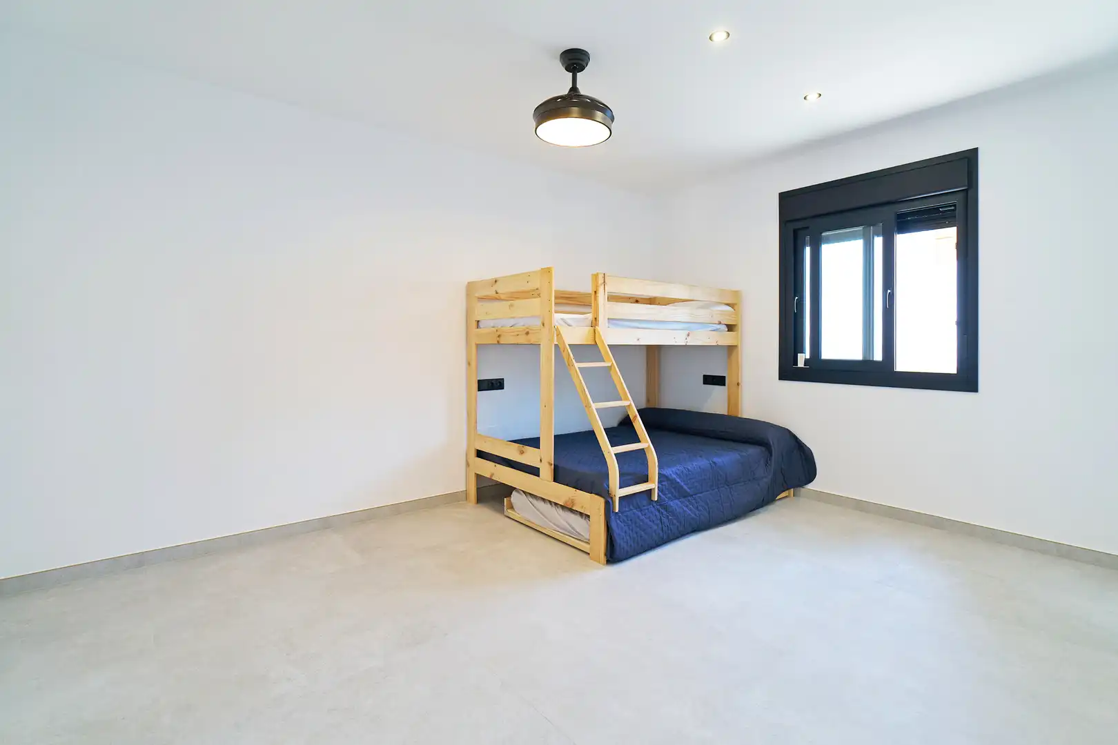 Schlafzimmer von Haus oder Chalet zum Verkauf in Mijas mit Heizung, Privatgarten und Terrasse