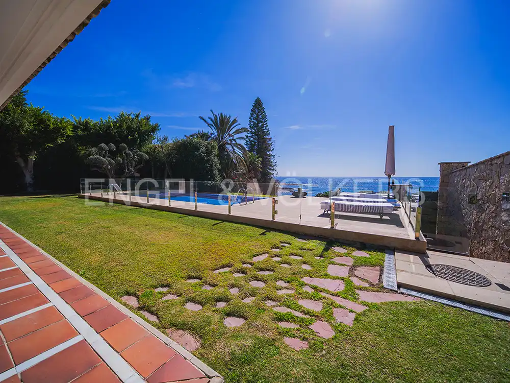 Villa con piscina in vendita a Avinguda de la Costa Blanca, imagen 3