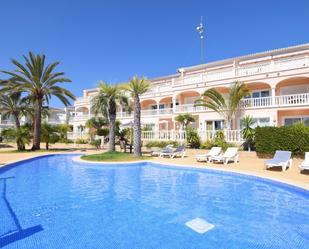 Vista exterior de Apartament en venda en Benissa amb Aire condicionat, Jardí privat i Piscina