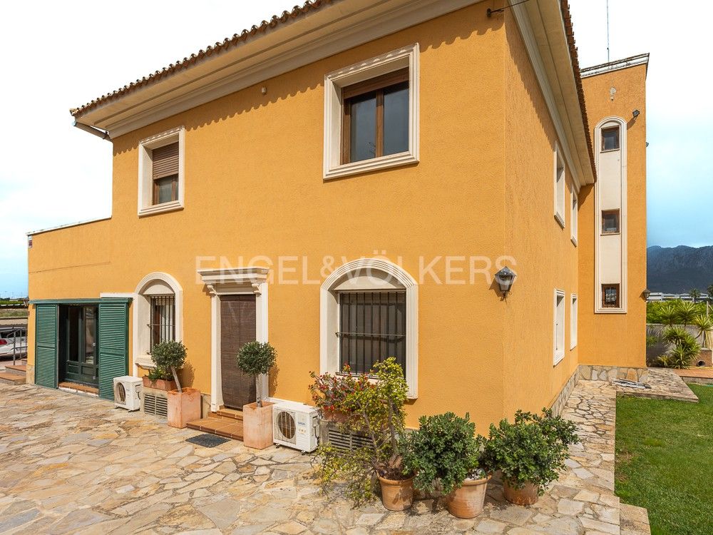 Vista exterior de Casa o xalet en venda en Ondara amb Aire condicionat, Calefacció i Terrassa