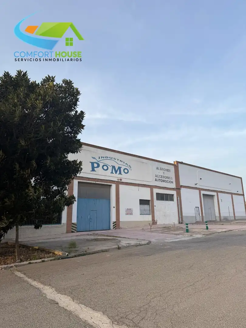 Außenansicht von Fabrikhallen zur Miete in Cartagena