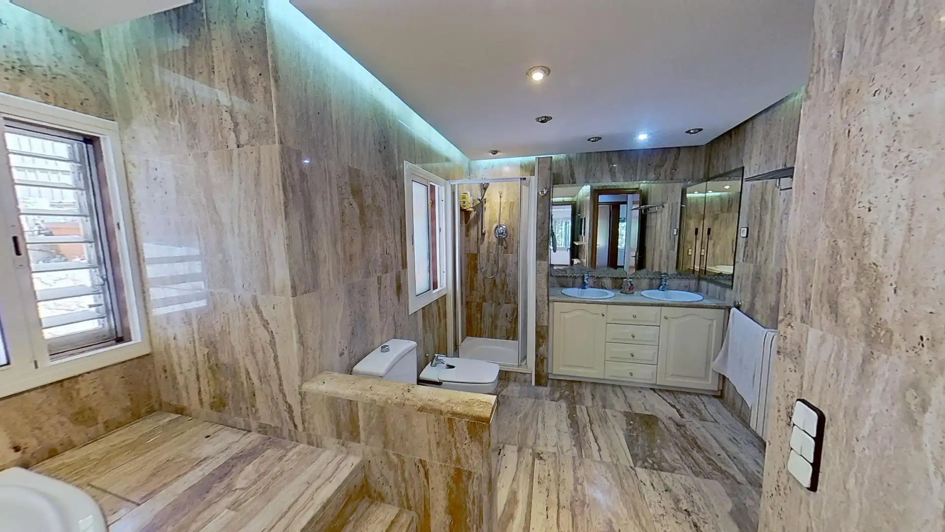 Chalet con piscina en venta en Torrelles de Llobregat, imagen 11