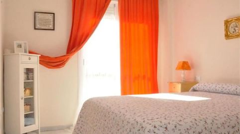 Foto 5 de Piso en venta en Calle Sierra de Gredos, 29, Piedras Redondas - Torrecárdenas, Almería Capital