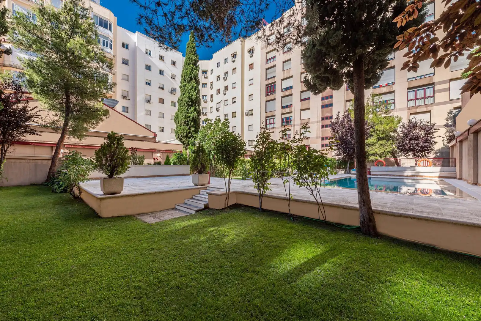 Vista exterior de Estudio en venta en Madrid con Trastero