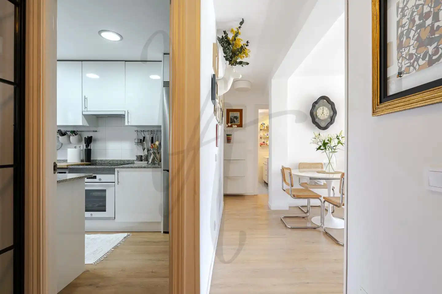 Flat for sale in Carril Del Conde, Canillas