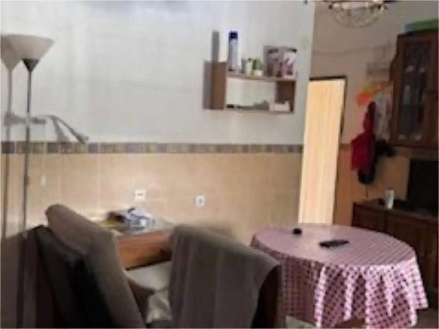Sala d'estar de Casa o xalet en venda en Valdepeñas de Jaén amb Piscina