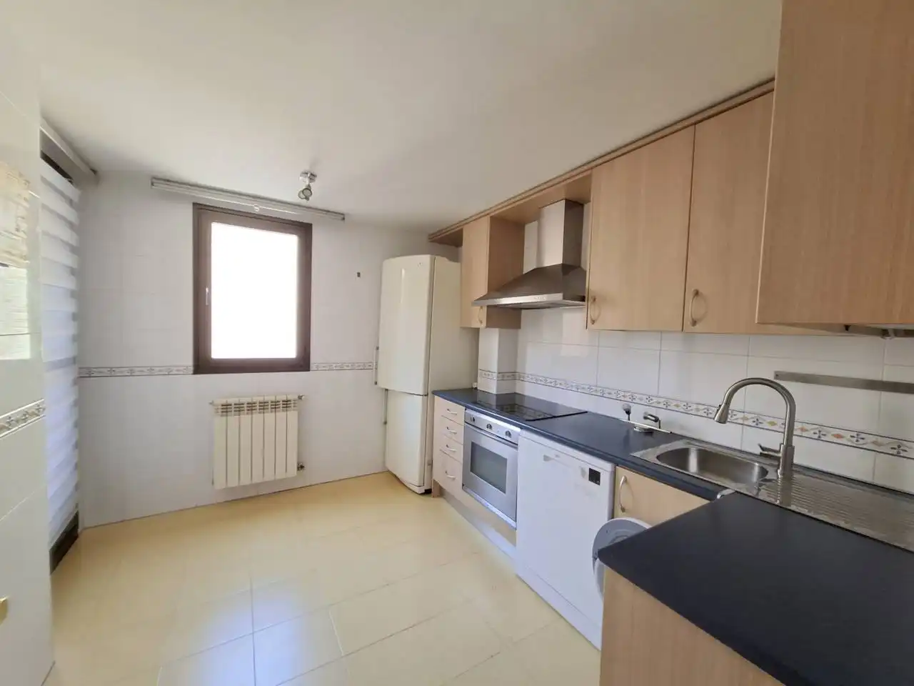 Cocina de Piso de alquiler en Valdemoro con Aire acondicionado, Calefacción y Terraza