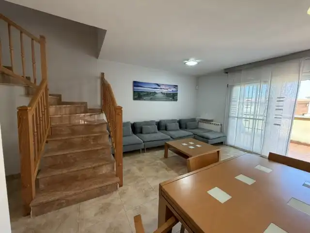 Sala d'estar de Casa adosada en venda en Reus amb Calefacció i Terrassa