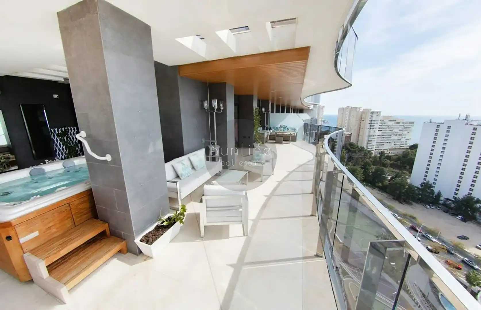 Terrasse von Wohnung zum Verkauf in Benidorm mit Möbliert, Balkon und Whirlpool