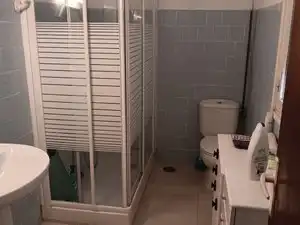 Baño de Piso en venta en Alicante / Alacant con Aire acondicionado y Amueblado