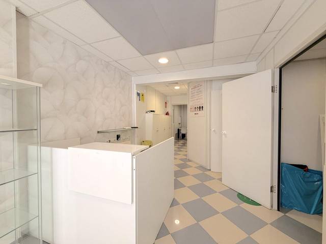 Local comercial en Alquiler en Iriarte en Duggi - Rambla - Los Hoteles