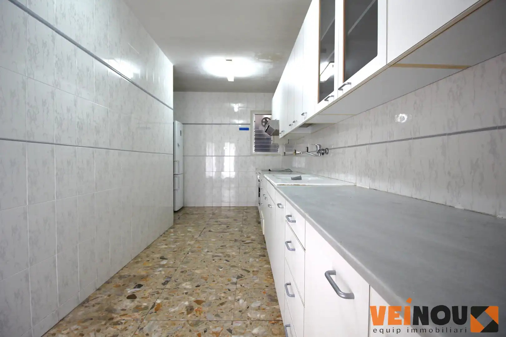 Cocina de Casa adosada en venta en Cornellà de Llobregat con Terraza y Balcón