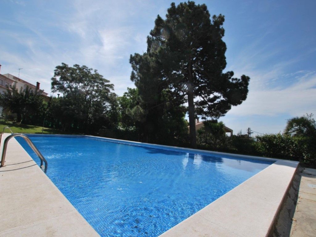 Piscina de Apartamento de alquiler en Arenys de Mar
