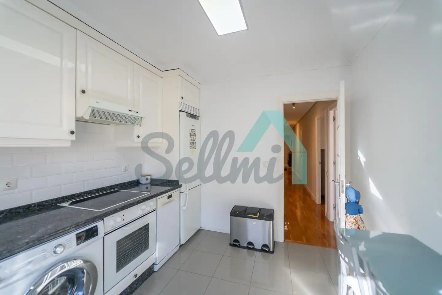 Kitchen of Flat for rent in Oviedo   with Heating, Parquet flooring and Furnished