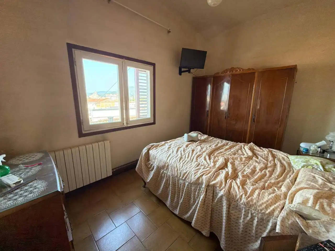 Schlafzimmer von Haus oder Chalet zum Verkauf in Olot mit Klimaanlage, Heizung und Privatgarten