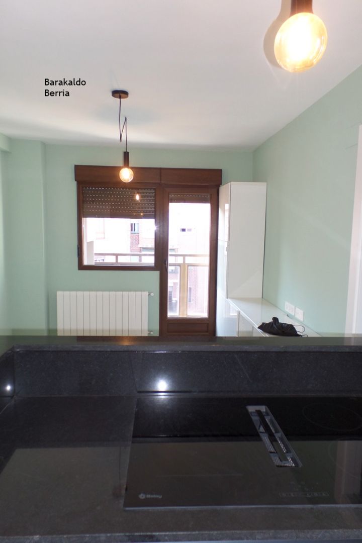Cuina de Pis en venda en Barakaldo  amb Calefacció, Forn i Rentadora