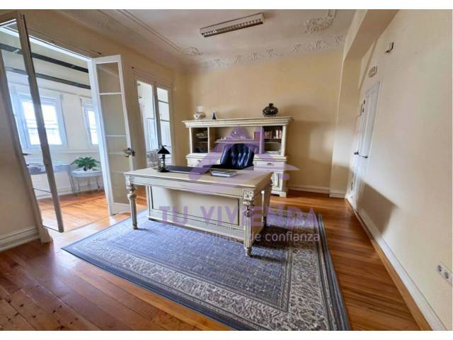 Oficina en Alquiler en Menéndez Pelayo en Centro