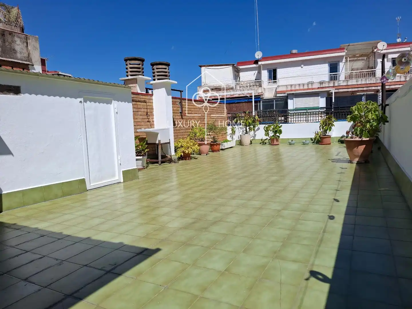 Terraza de Ático en venta en L'Hospitalet de Llobregat con Aire acondicionado, Calefacción y Parquet