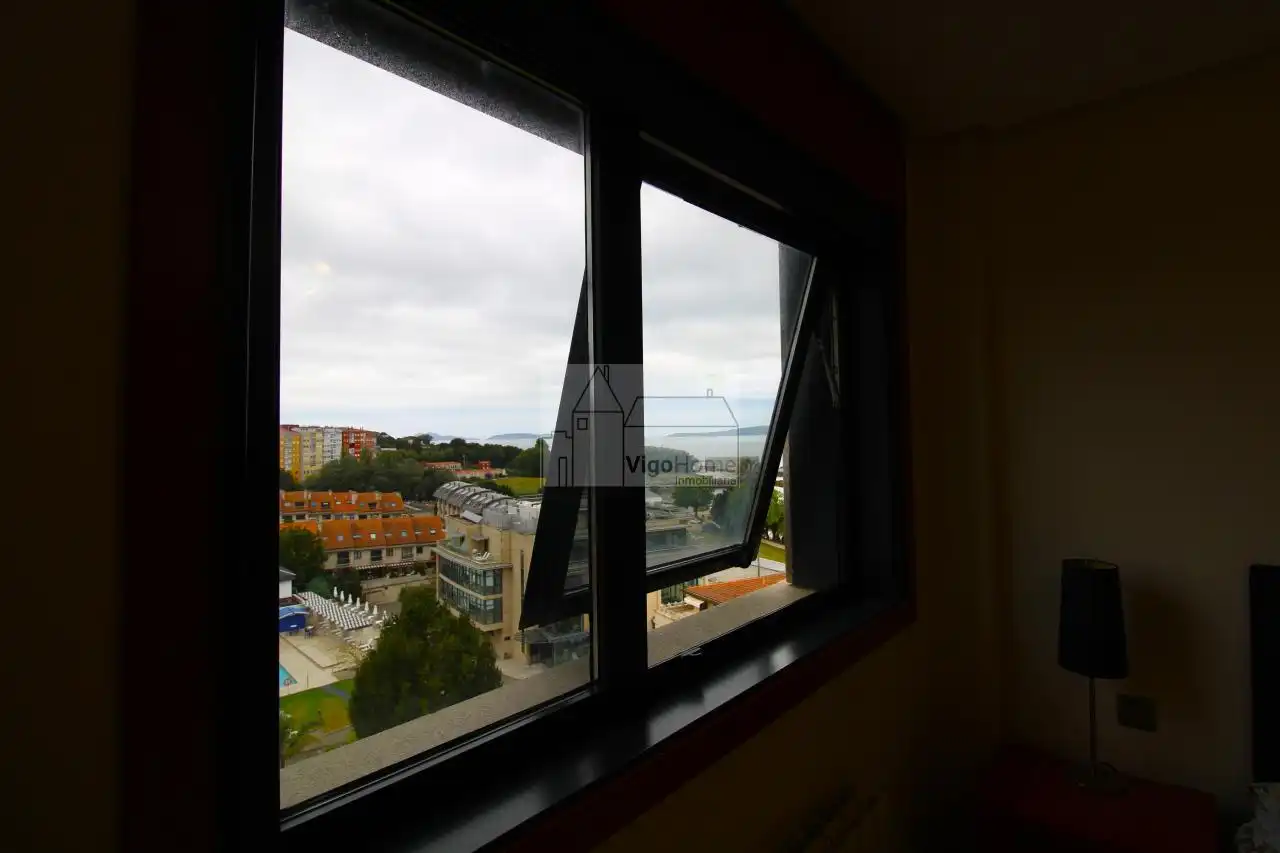 Bedroom of Flat for rent in Vigo   with Heating, Swimming Pool and Furnished