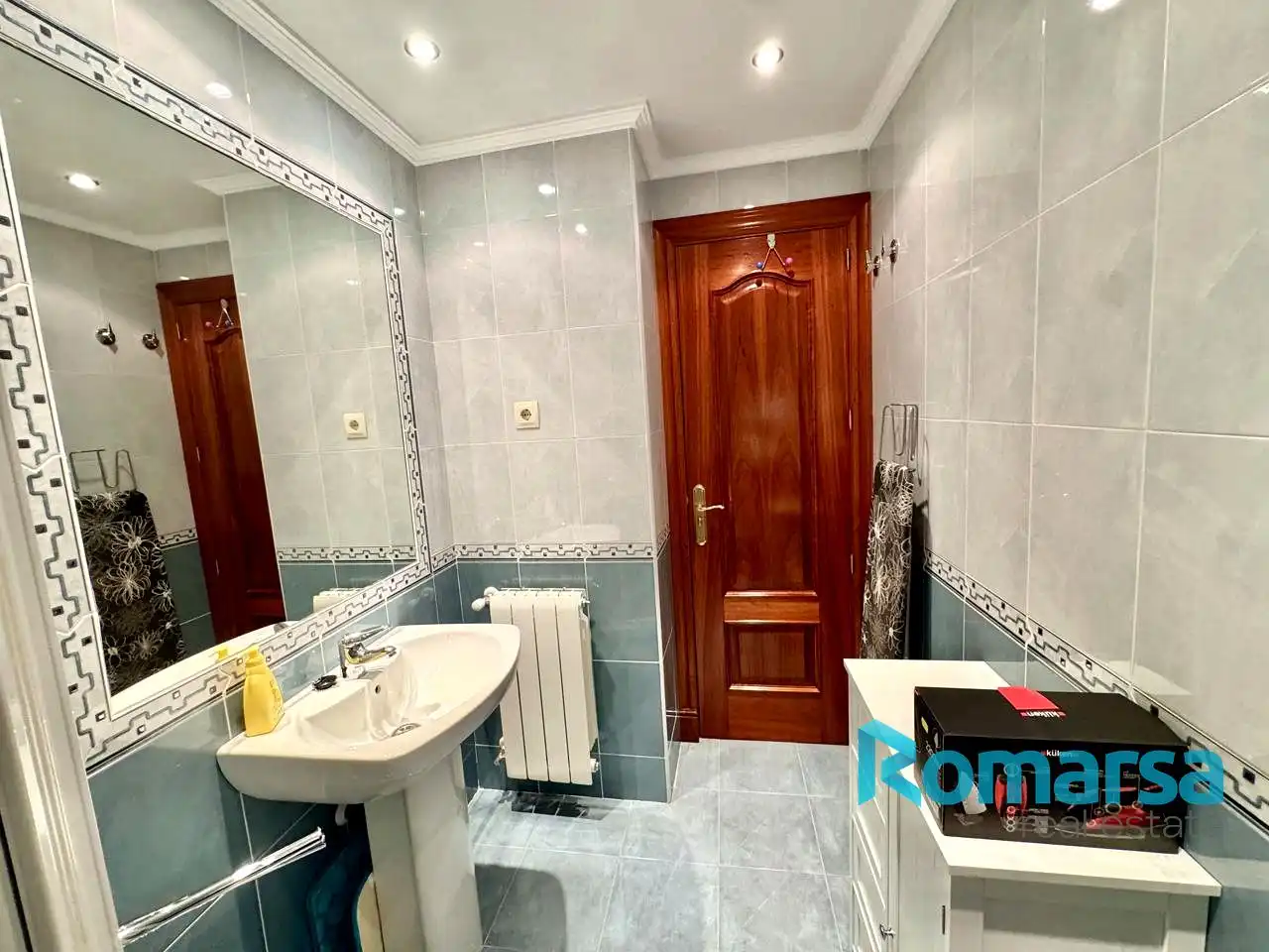 Bathroom of Flat for sale in Ávila  with Heating, Terrace and Furnished