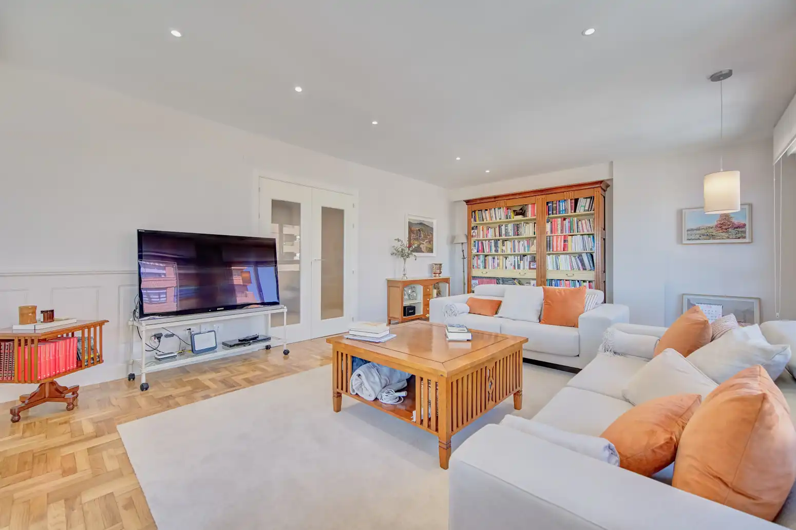 Living room of Flat for sale in  Pamplona / Iruña  with Air Conditioner, Heating and Parquet flooring