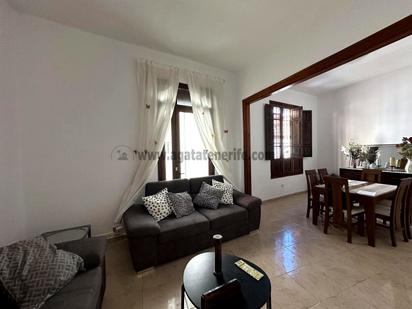 Living room of Planta baja for sale in  Santa Cruz de Tenerife Capital  with Air Conditioner and Furnished