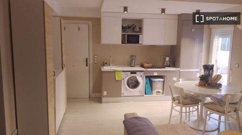 Foto 4 de Apartament per a compartir a Valdeacederas, Madrid