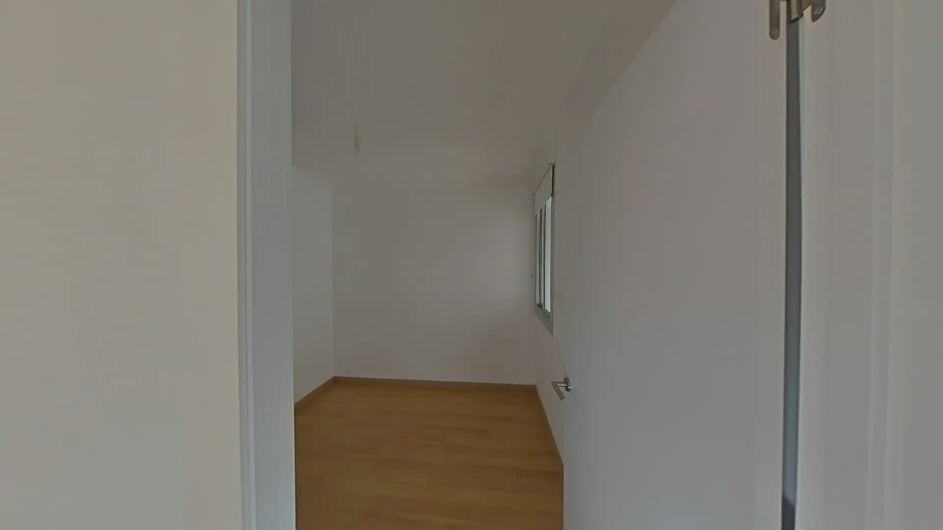 Habitación de Piso en venta en Santa Coloma de Gramenet con Parquet