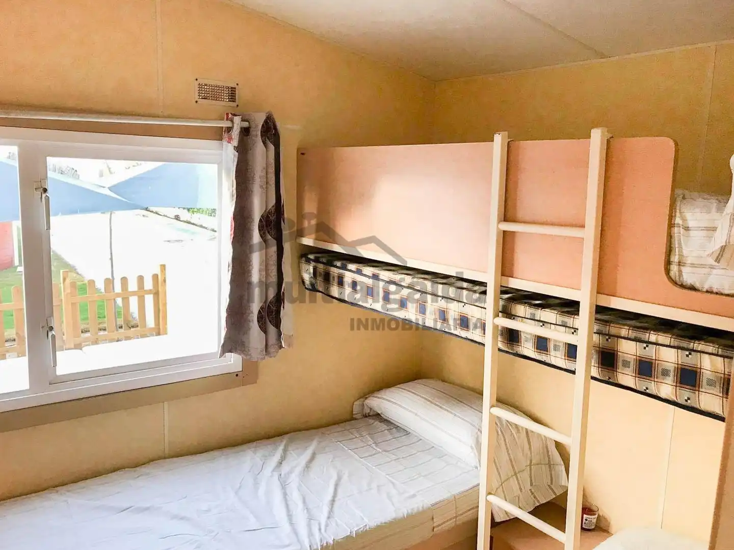 Habitación de Finca rústica en venta en Chipiona con Trastero y Piscina