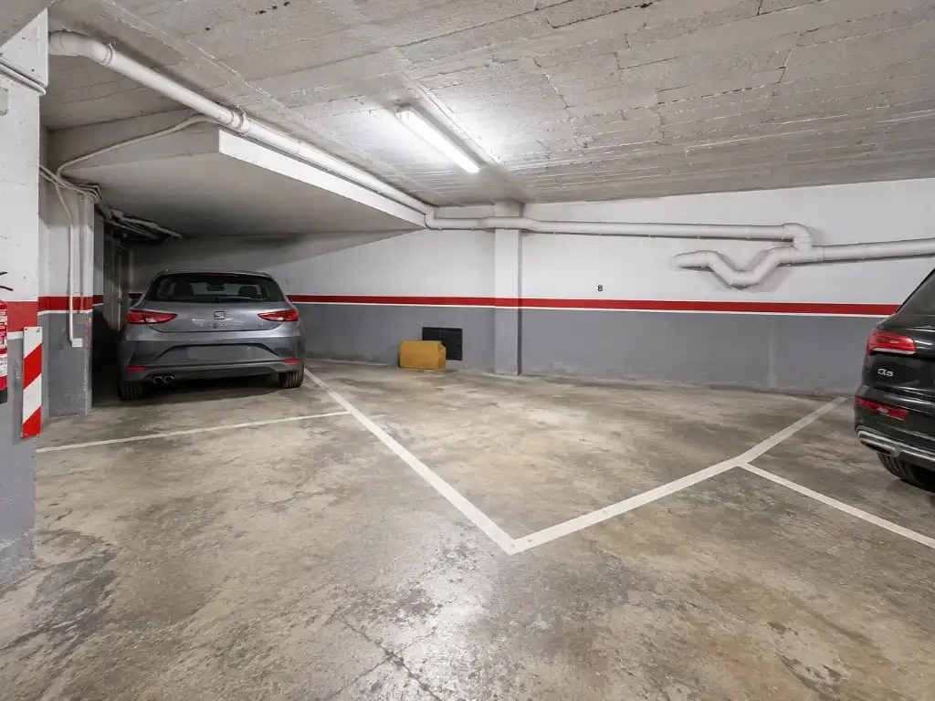 Parking de Piso en venta en Les Clotes