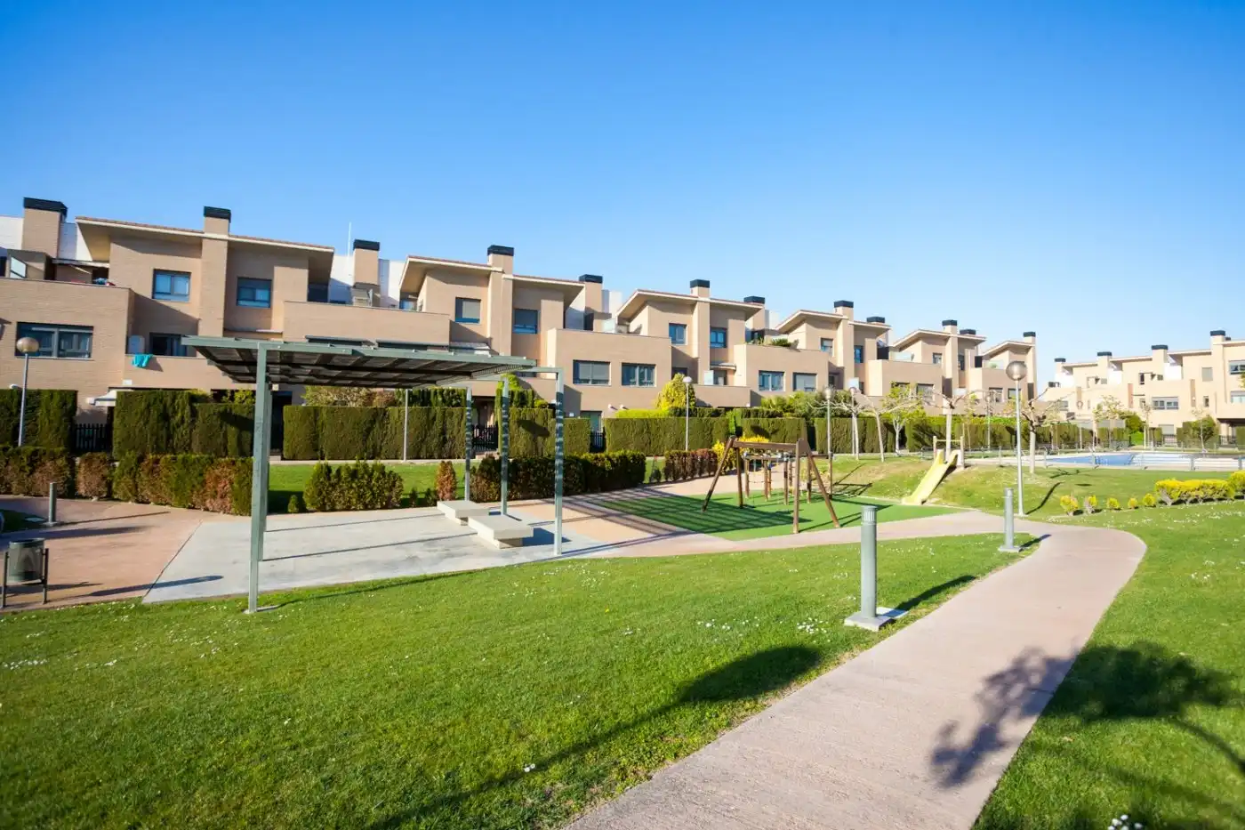 Exterior view of Detached homes for sale in Zaragoza  with Air Conditioner, Heating and Private garden